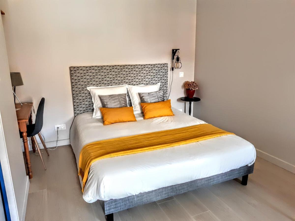 Bed and Breakfast 10 Côté Cour Chaux  Esterno foto
